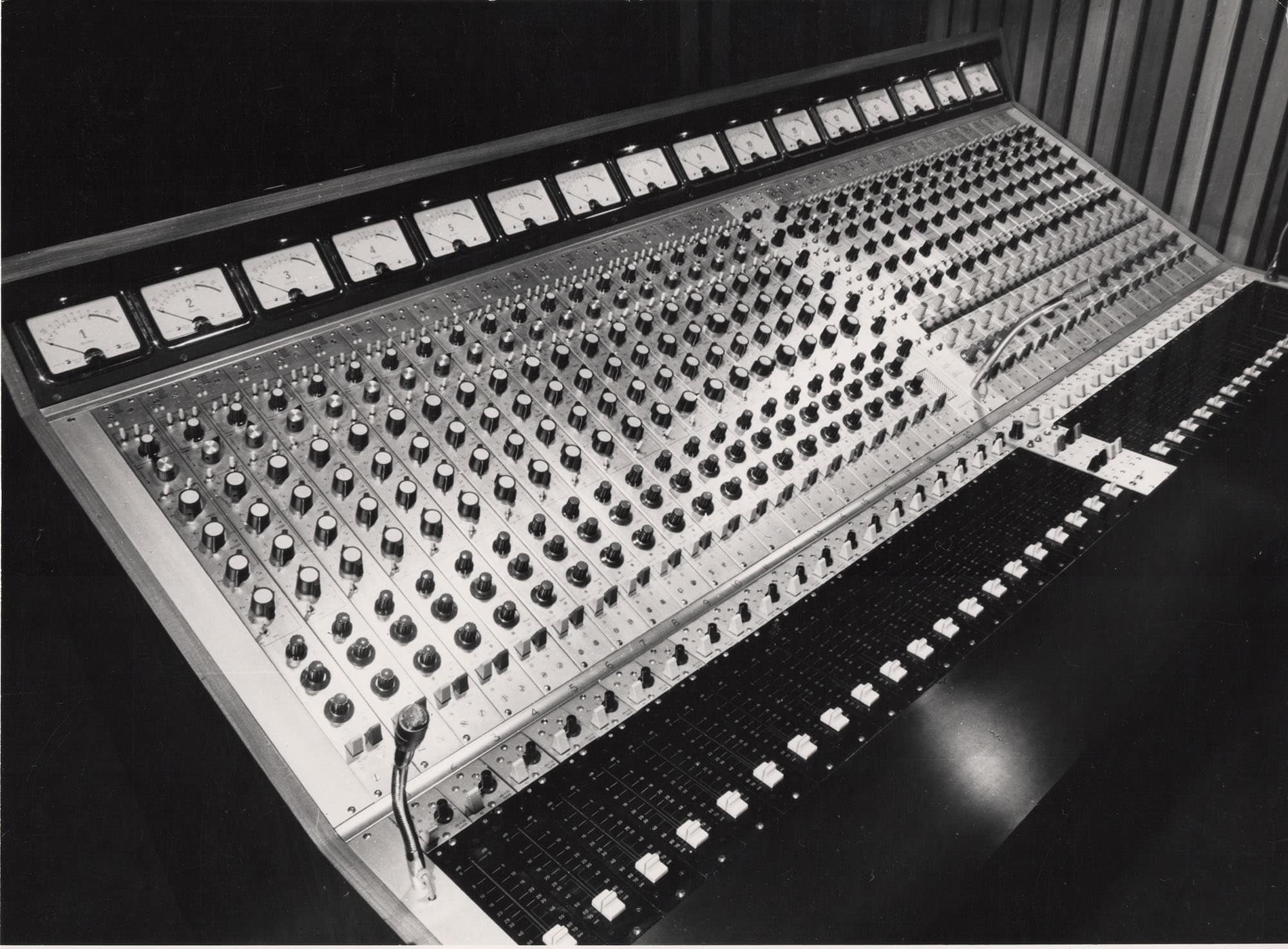 sound techniques trident 02
